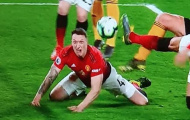 10 tình huống Phil Jones trở thành cảm hứng 'meme' trong màu áo M.U (P2)