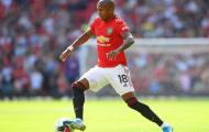 Mặc Woodward và Ole, Young ra quyết định khiến Man Utd ngã ngửa