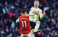 Sao Arsenal đổ máu vì pha bóng không thể tránh