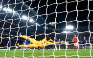 Fan Chelsea: 'Cậu ấy phải dự bị, hoặc ra đi'
