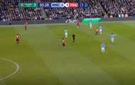 Man Utd đang thất thế, Mata và đàn em 'tấu hài' trên sân Etihad