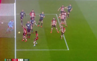 Cựu sao Liverpool cố tình để Burnley xé lưới Southampton?