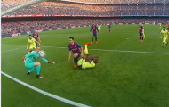 Lập 'siêu phẩm' cứu thua, người nhện Barca giữ 3 điểm ở lại Camp Nou