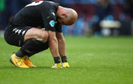 Bị Son Heung-min phá lưới, Pepe Reina nổi khùng trên sân với sự ngáo ngơ của đồng đội