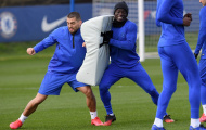 Dùng dụng cụ lạ trên sân tập, Chelsea chờ 'làm gỏi' Man Utd