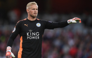 Schmeichel lần đầu hứng chịu 18 lần bắn phá mùa này