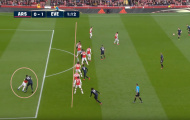 Mustafi và Luiz 'diễn trò hề' khiến NHM Arsenal khóc thét
