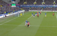  10 hình ảnh thú vị trận Everton 1-1 MU: Fernandes biến nhà vua World Cup thành 'gã hề'