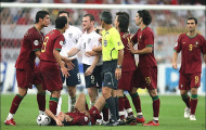Toàn bộ sự thật vụ việc Ronaldo 'chơi xỏ' Rooney tại World Cup 2006