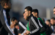 Mẹ qua cơn nguy kịch, Ronaldo vội vã trở về Juventus