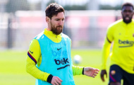 Messi căng thẳng khi rơi vào thế bám đuổi