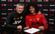 CĐV Man Utd nói gì về pha 'bẻ lái' của Tahith Chong?