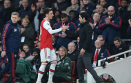 Giữa tâm bão COVID-19, Ozil có hành động 'điểm 10'