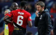 Pogba đã trở lại, đang được 1 người giám sát