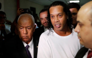 Dâng 1,4 triệu euro cho nhà tù, Ronaldinho vẫn dở khóc dở cười 