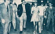 Những thước ảnh đáng nhớ của Johan Cruyff trong chuyến viếng thăm Barcelona năm 1970