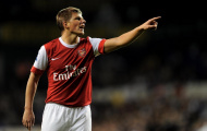 Cựu sao Arsenal: 'Hãy đọc sách, làm bài tập, đừng lười biếng'