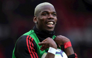 Pogba chơi với vợ, con trai đứng nhìn bị ăn đòn