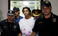 Vì COVID-19, Ronaldinho nhận thêm tin không vui trong nhà tù Paraguay