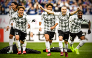 CHÍNH THỨC: Đồng đội của Iniesta dương tính với COVID-19