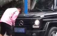 Tuyển thủ Trung Quốc bị bắt vì ngang nhiên thay biển số giả trên phố