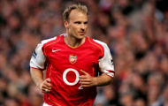 Cái bắt tay định mệnh đưa Bergkamp tới Arsenal
