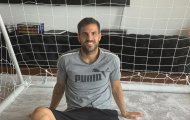 Fabregas: 'Cầu thủ đó ở đẳng cấp của Ronaldinho, Messi rất cần cậu ta'