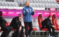 Bayern cận kề ngôi vương: Hansi đang đi con đường cho riêng mình