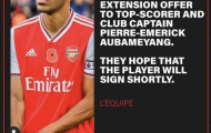  Lacazette 'giúp' Arsenal trói chân Aubameyang bằng 1 hành động