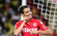 Thâu tóm 'Kẻ sánh ngang Mbappe', Man United đụng độ 8 ông lớn