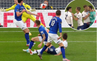 'Gà nhà' xô xát, Tottenham giành 3 điểm nhờ 'ăn may'