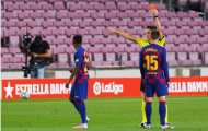 Vào sân 5 phút, thần đồng Barca đã phải 'đi tắm sớm'