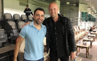 Xavi muốn mời con trai Johan về Barca làm việc cùng mình
