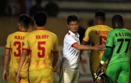 'V-League nên dừng càng sớm càng tốt'