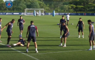 Neymar tức tối vào bóng nguy hiểm với Mbappe