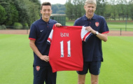 CĐV Arsenal tẩy chay, Ozil nói thẳng một câu cực gắt