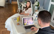 Chàng trai gây bão MXH khi chọn giữa vợ và bóng đá trong ngày cưới