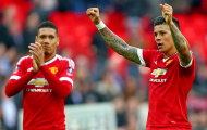 Không tập cùng đội, 2 hậu vệ Man Utd sắp khăn gói ra đi?