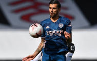 SỐC! 2 sao Arsenal xô xát trên sân ngày khai màn Premier League