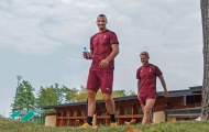 Ibrahimovic để lộ cơ bắp cuồn cuộn khiến nhiều sao Milan nể phục