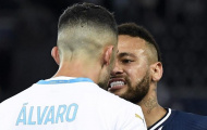 Neymar ăn thẻ đỏ, bị phân biệt chủng tộc và chửi đối thủ trên MXH