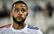 Depay bất ngờ bị đẩy lên ghế dự bị ở Lyon