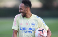 Gia hạn xong, Aubameyang phá lưới ầm ầm đủ kiểu trên sân tập Arsenal