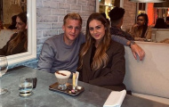 Van de Beek mặn nồng bên bạn gái