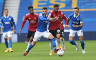 Hài hước: EPL nhận 'cú lừa' từ trọng tài ở trận Brighton - Man Utd