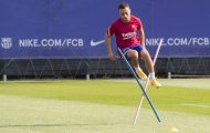 Sau màn ra mắt 'thảm họa', tân binh lạnh lùng trên sân tập Barca