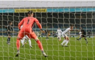 Ederson mắc sai lầm, Man City chia điểm nghẹt thở trước Leeds United