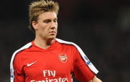 'Chúa tể một thời' của Arsenal ra mắt tự truyện