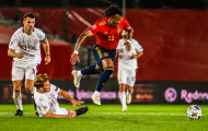 'Quái thú' NHA quá dữ dằn, húc đồng đội của Xhaka ngã chổng vó