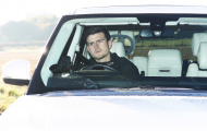 Harry Maguire để lộ hình ảnh gây ngỡ ngàng trên đường tới sân tập M.U